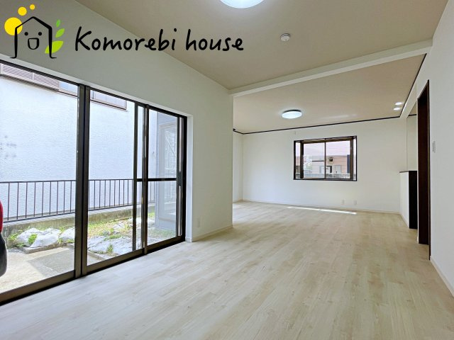 上尾市原市　中古戸建ての居間・リビング|26.7.16　撮影済み