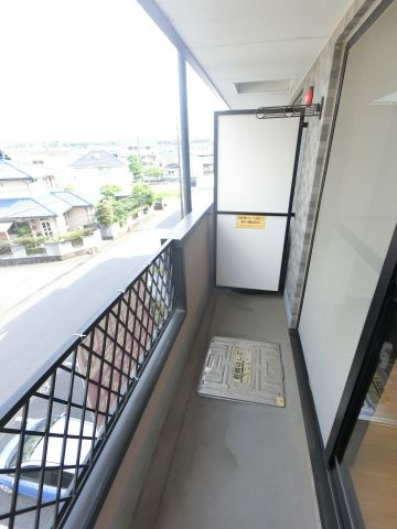 【バルコニー】