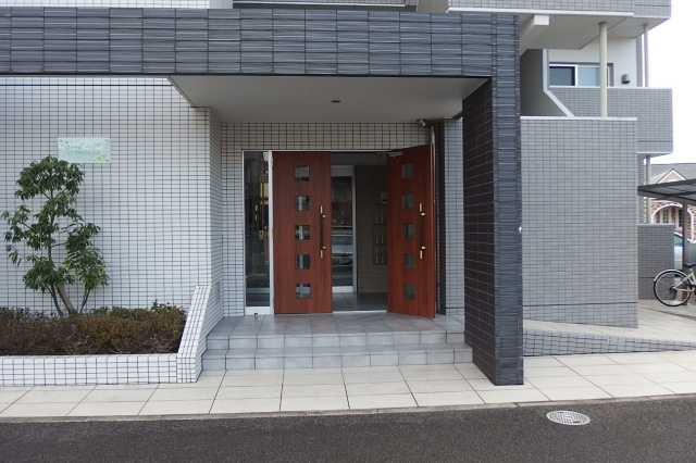 ロイヤルパークサイドヒルズのエントランス