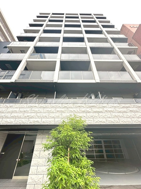 横浜市中区長者町８丁目の賃貸マンションの外観