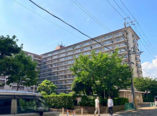 ローレルハイツ茨木総持寺2号棟