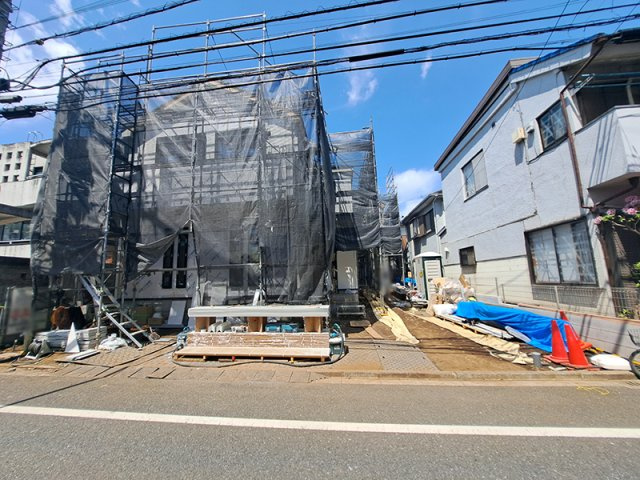 【外観】 | 練馬区大泉学園町8丁目　新築一戸建住宅　全2棟　(保谷店) | 第一種低層住居専用地域につき住環境の良さが魅力。
