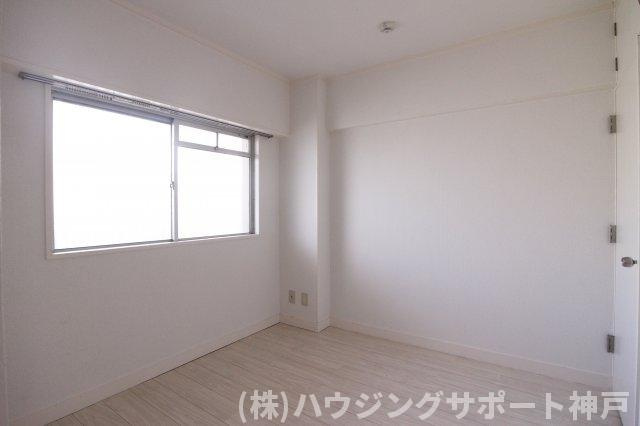 リバーサイドハイツの洋室