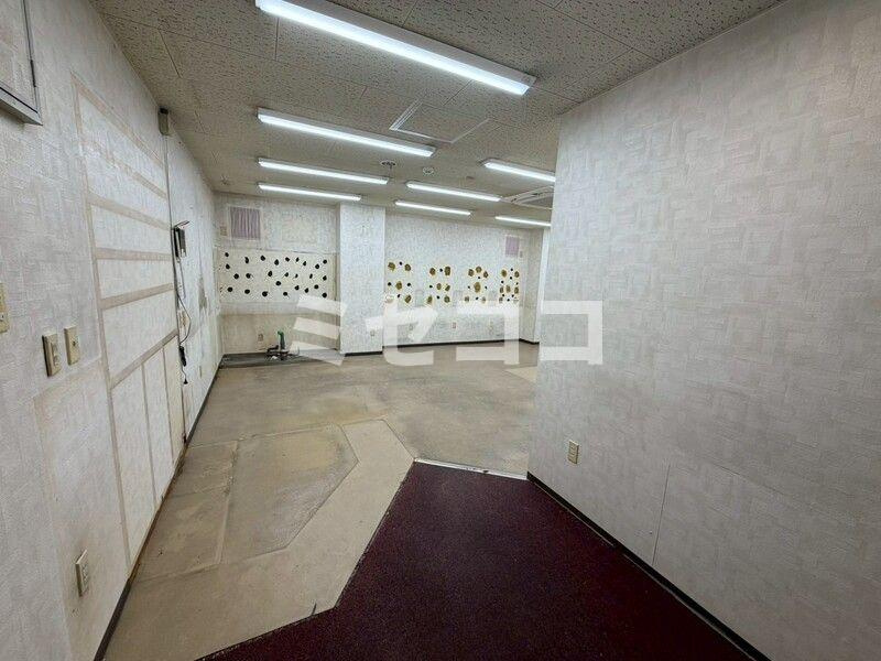 備後屋ビルの内装