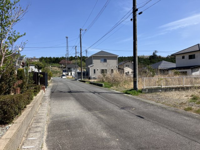 富岡町小浜 売土地の前面道路含む現地写真