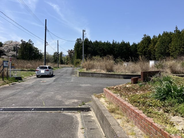 富岡町小浜 売土地の前面道路含む現地写真