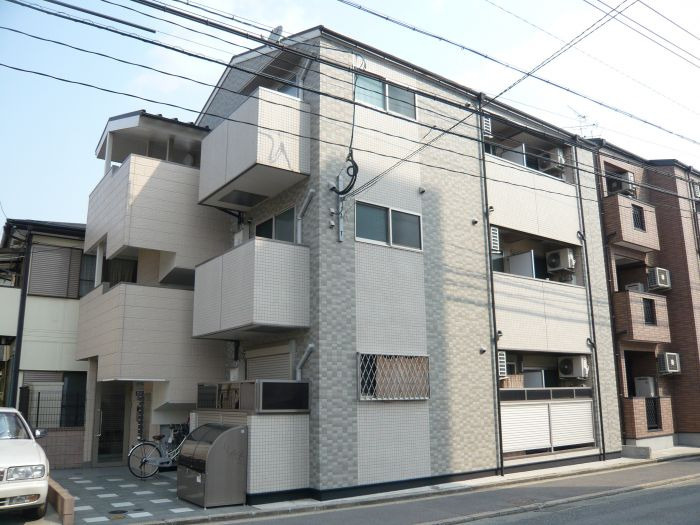 リテラ平尾イーストの外観