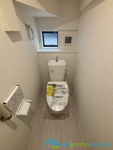 平塚市御殿4丁目15期　新築戸建　全5棟4号棟のトイレ