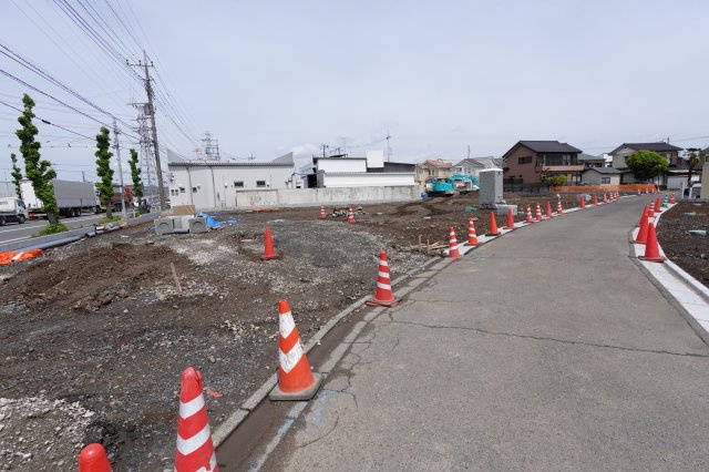 川越小室第1期の前面道路含む現地写真