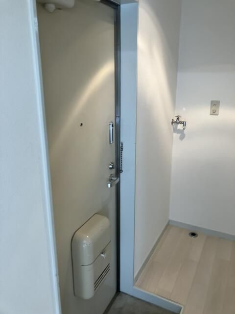 ロイヤルパレス五番館の玄関