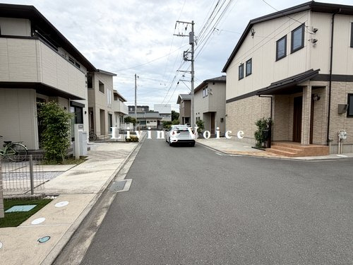 【仲介手数料０円】相模原市中央区横山3丁目　中古一戸建ての前面道路含む現地写真|【仲介手数料０円】相模原市中央区横山3丁目　中古一戸建て