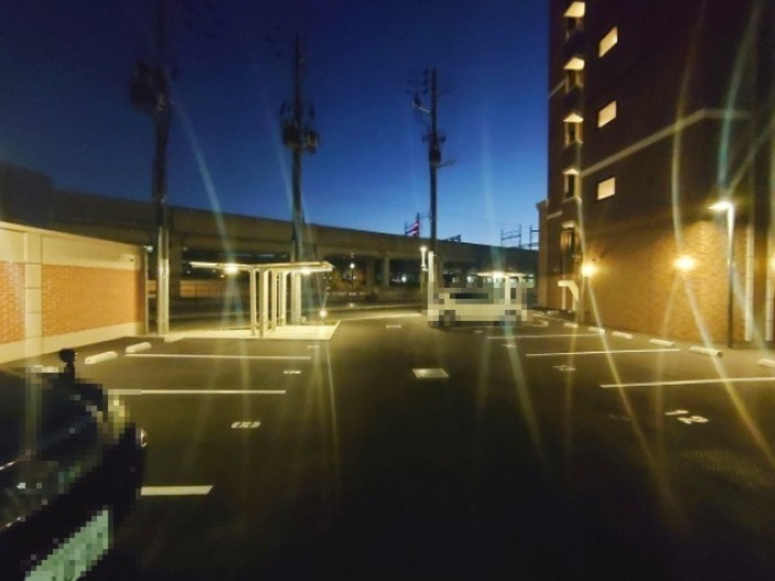 Luxe姫路(ラグゼヒメジ) の駐車場