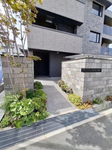 AZURE天道町のエントランス