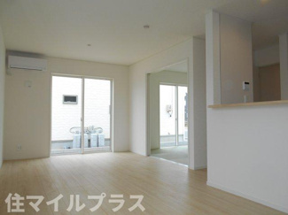 【居間・リビング】 | 鏡石町境新築一戸建て4棟 | こちらの居間で趣味の時間をお楽しみください