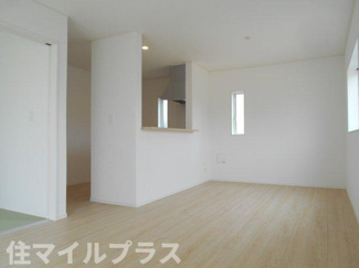 【居間・リビング】 | 鏡石町境新築一戸建て4棟 | 居間です