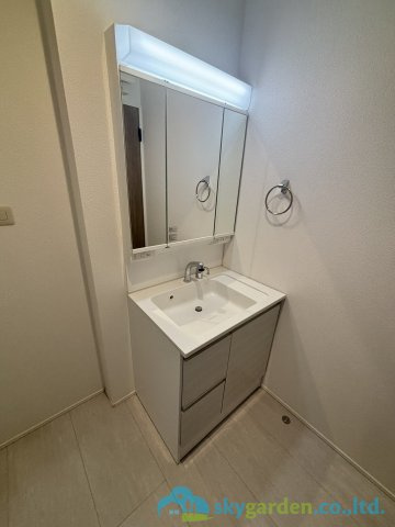 平塚市御殿4丁目15期　新築戸建　全5棟3号棟の独立洗面台