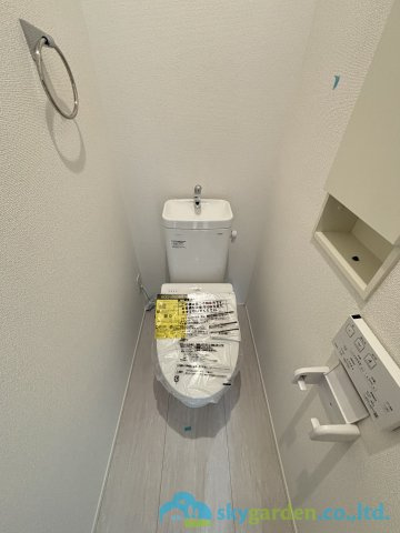 平塚市御殿4丁目15期　新築戸建　全5棟3号棟のトイレ