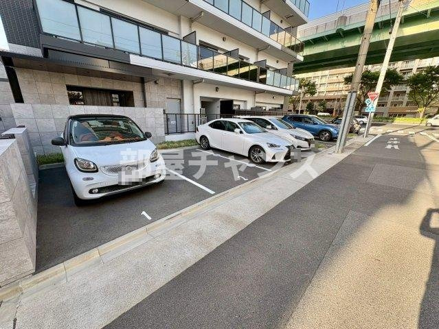 パークアクシス名古屋山王一丁目の駐車場