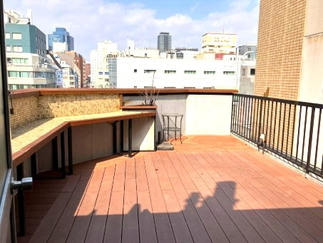 西天満ＮＩＬビルのバルコニー