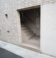 プロスパー下井草のエントランス
