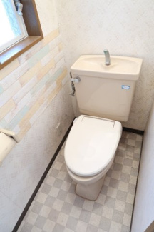  | 栗東市下鈎　中古戸建 | １階トイレ