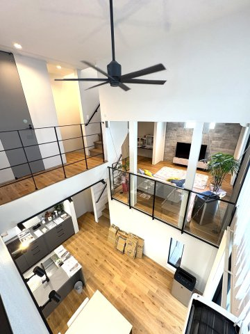 SHONAN MODERN VILLA — 辻堂、大人の感性に住む家の内装