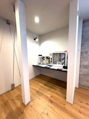 SHONAN MODERN VILLA — 辻堂、大人の感性に住む家の内装