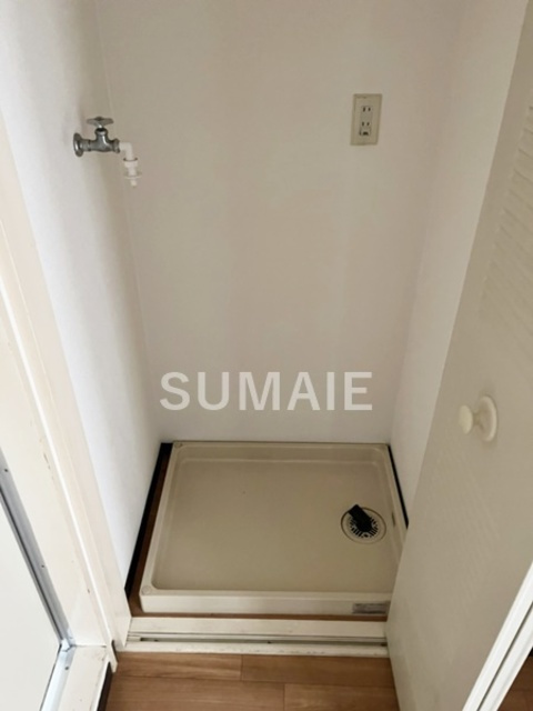 ライオンズマンション赤羽第3の設備|室内洗濯機置き場です。