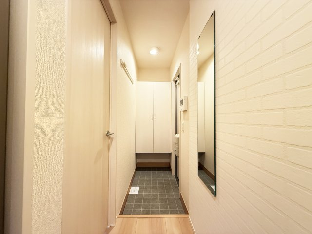 ウィルハイツ福井の玄関