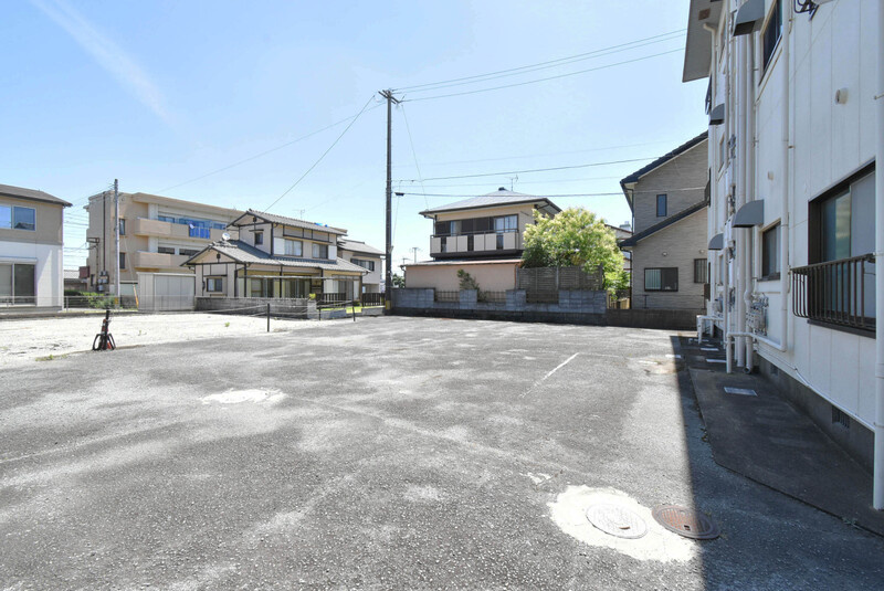 第一ハイマート執行の駐車場