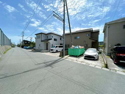売中古戸建　中央区増楽町の前面道路含む現地写真