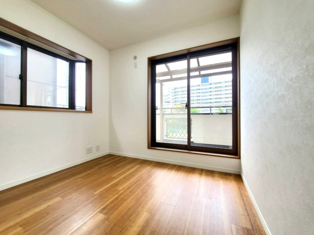 八潮市　垳　中古戸建　の洋室|ゆったりした洋室です