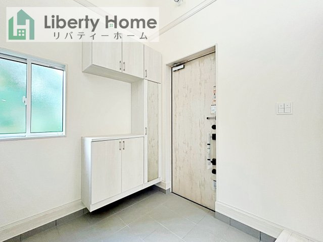 牛久市さくら台1丁目5期　新築戸建の玄関