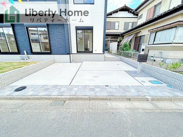 牛久市さくら台1丁目5期　新築戸建の駐車場