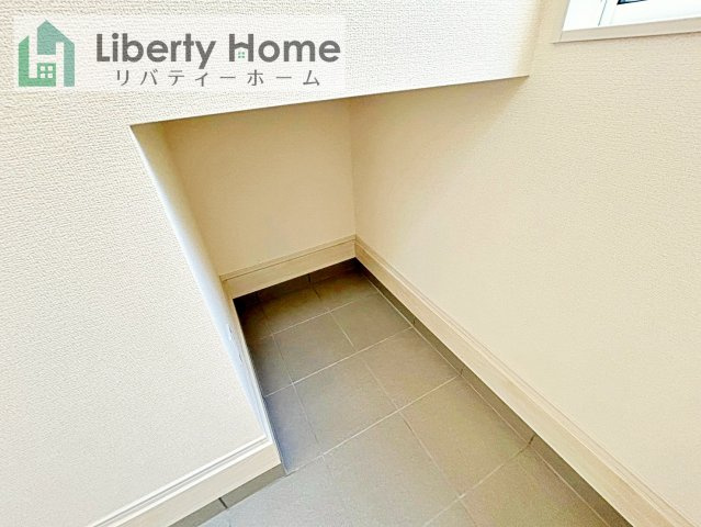 牛久市さくら台1丁目5期　新築戸建の玄関