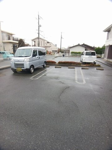 クレールヒルズ　Ｂの駐車場