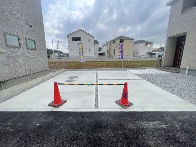 八重瀬町与座（全6棟）5号棟の駐車場|5号棟　並列駐車2台完備♪