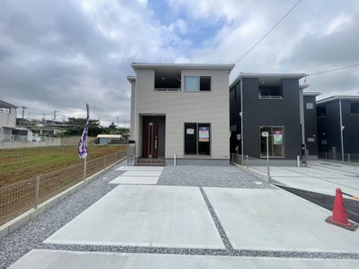 【外観】 | 八重瀬町与座（全6棟）5号棟 | 5号棟　並列駐車2台可♪