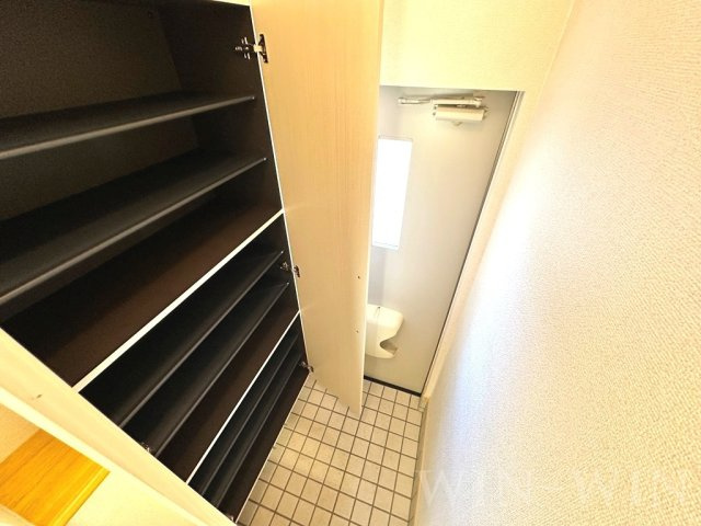 リベーラ Bの玄関
