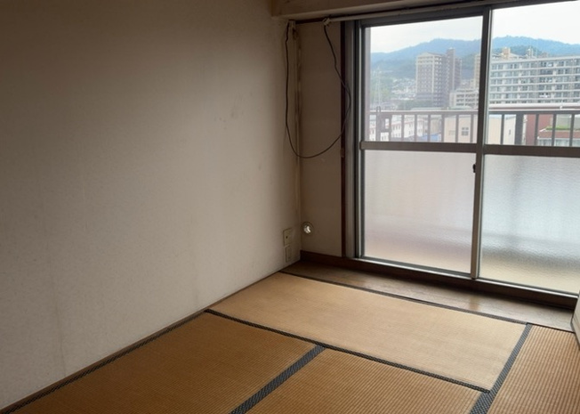 【子供部屋】 | 秀和めじろ台レジデンス | 子供が何人でも年齢によっては、受験時にしっかり壁のある個室があった方が良い場合もあります。難しい問題ですが、兄弟の人数や、性別や年齢差によって状況が異なりますので、数年後のこともしっかり考えましょう。