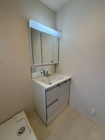 ＨＥＢＥＬＭＡＩＳＯＮ都筑　ＥＡＳＴの独立洗面台