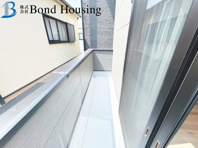 照明器具・エアコン各部屋完備　二見町西二見　新築限定1棟のバルコニー