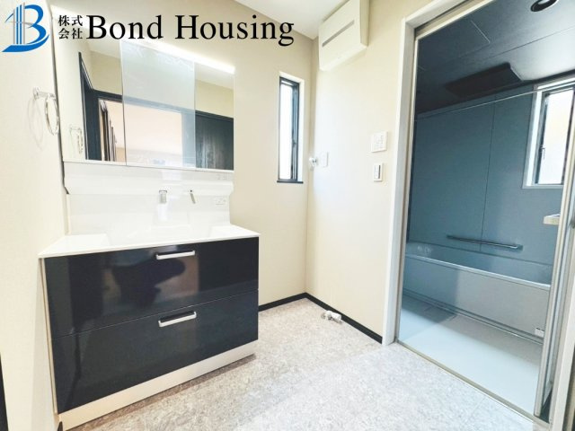 照明器具・エアコン各部屋完備　二見町西二見　新築限定1棟の独立洗面台