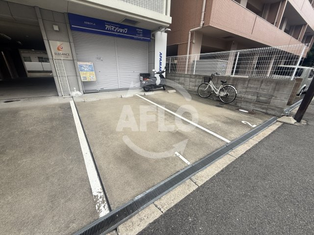 エレガンス長居の駐車場|エレガンス長居　駐車場