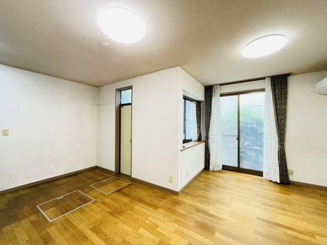 【居間・リビング】 | 熊谷市三ヶ尻1期　中古戸建