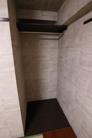 えーでるはいむ大蔵谷の収納