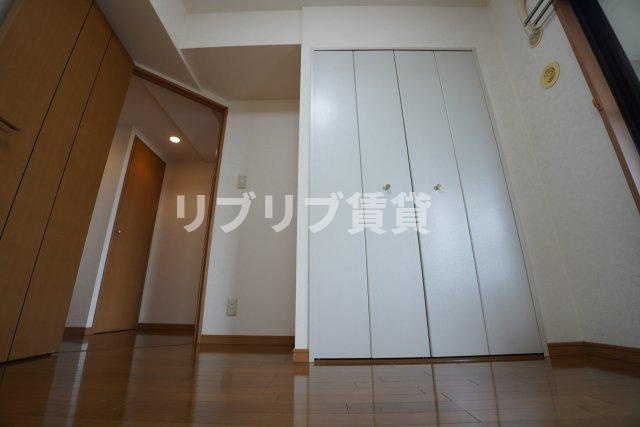 ダイアパレスヒルトップ・エフ千葉寺駅前の洋室