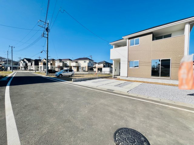 前橋市上新田町の前面道路含む現地写真|車の通りも少なく駐車も楽々♪