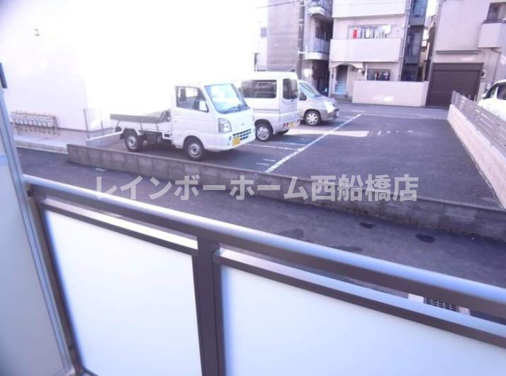 リブリ・ウィステリア小岩のバルコニー