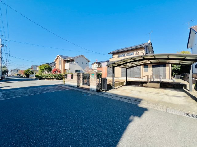太田市城西町の前面道路含む現地写真|閑静な住宅街